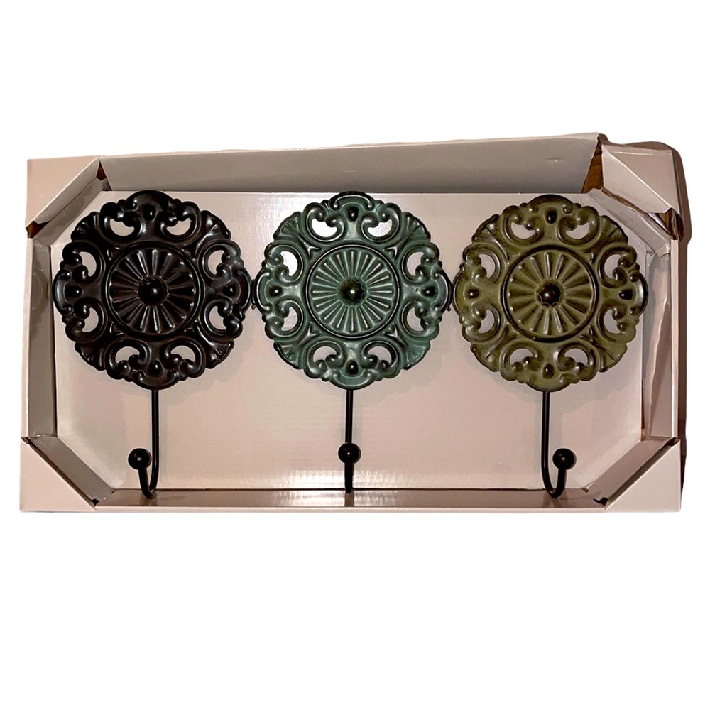 NEW View Gifts And Accessories Ltd. | NEW 3-Hook Accent | Decorative Accent